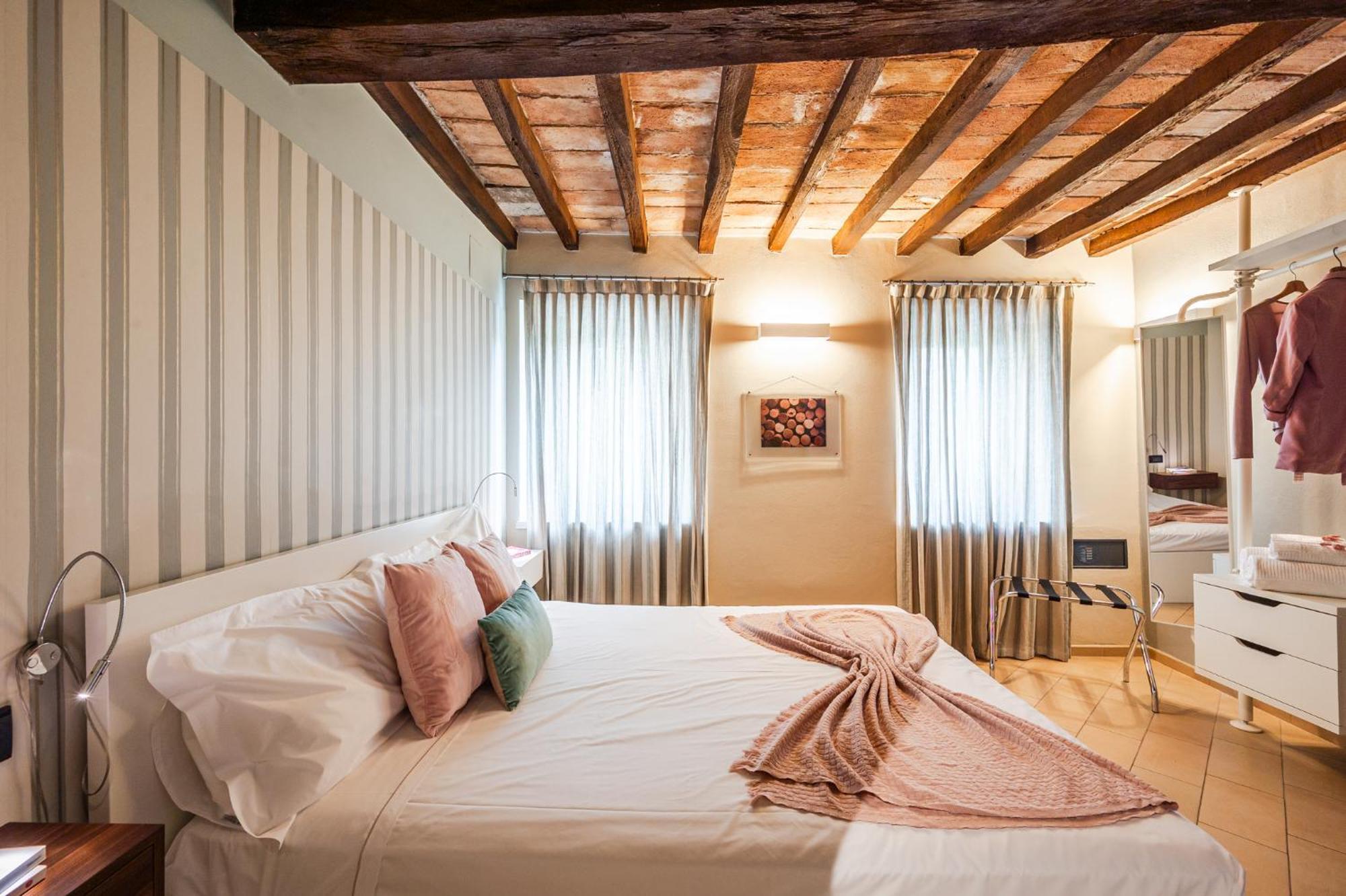 Emilio'S Rooms Castelvetro di Modena Bagian luar foto